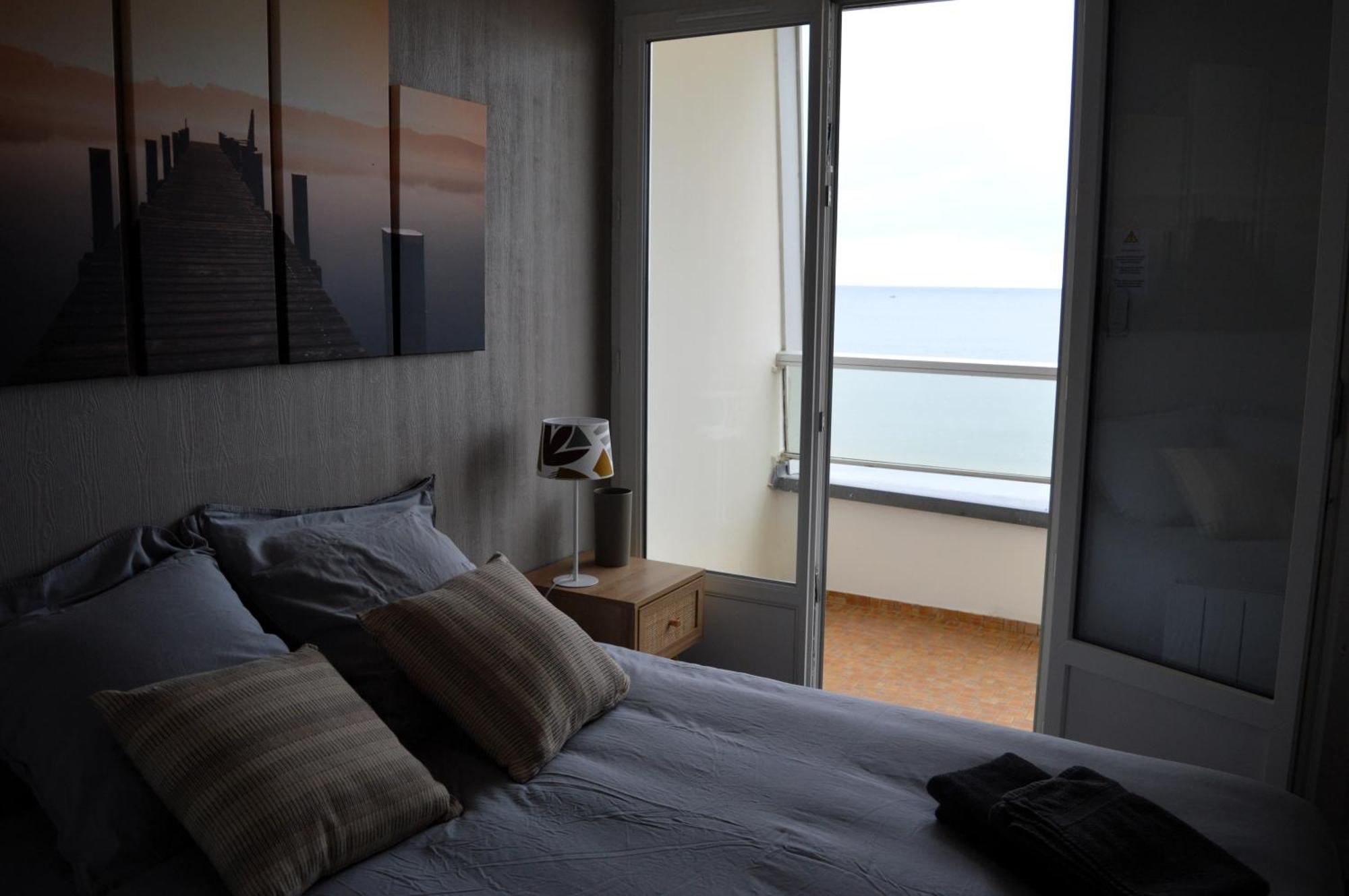 L'Esperluette - Magnifique Vue Mer Et Balcon Courseulles-sur-Mer Luaran gambar